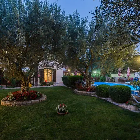 아파트 Nena-1 By Interhome