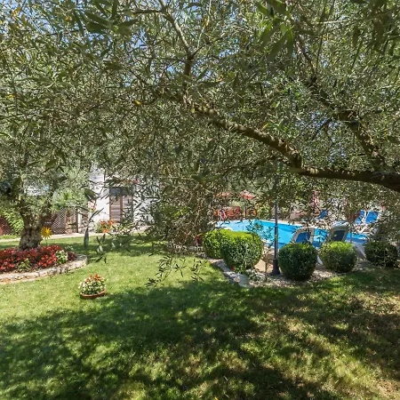 Nena - Prc425 By Interhome Apartman