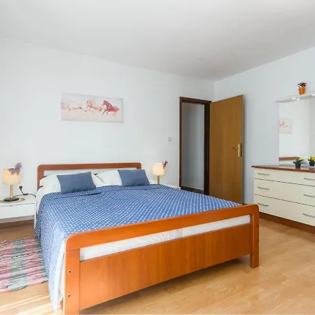 Apartamento Nena - Prc425 By Interhome